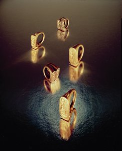 Fem ringe, fra Tutankhamons grav, New Kingdom (guld)