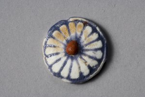 Blomsterrundel, Amarna-perioden, 1353-37 f.Kr. (fajance)