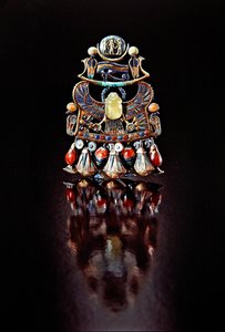 Pectoral med en fugle-skarabé, fra Tutankhamons grav, New Kingdom (guld cloisonne dekoreret med halvædelsten og glaspasta)