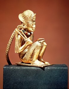 Vedhæng, der repræsenterer Amenophis III (1403-1365 f.Kr.) fra Tutankhamons grav, New Kingdom (guld) (se også 391019)