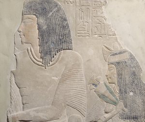 Relief, der forestiller Imenmes og Dejat, forældrene til general Imeneminet, fra en grav i Memphis, New Kingdom, ca. 1336-1295 f.Kr. (malet kalksten)