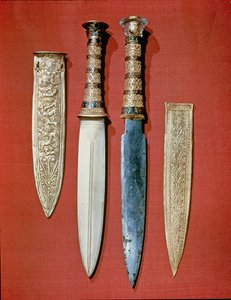Kongernes to dolke, fra Tutankhamons grav (ca. 1370-52 f.Kr.) New Kingdom (guld og jern)