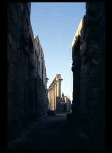 Udsigt fra Court of Ramses II til Amenophis III