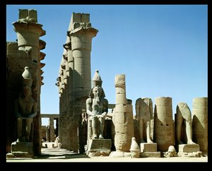 Kolossen af Ramses II (ca. 1279-1213 f.Kr.) og Amenophis III