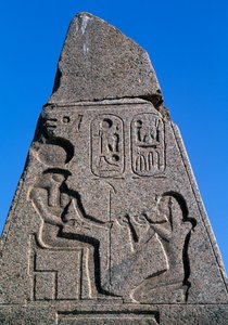 Obelisk med relieffer og inskriptioner af Ramses II, Amons store tempel, Tanis, Egypten, Egyptisk civilisation, Det Nye Rige, XIX. dynasti af Egyptian 19th Dynasty