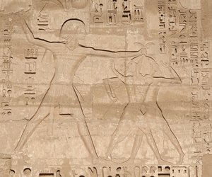 Scenen for massakren på fjender, Horus-templet, Edfu af Egyptian 19th Dynasty