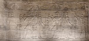 Relieffer i den indre helligdom, Philae-templet, Aswan, Egypten af Egyptian 30th Dynasty