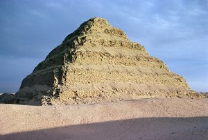 Trinpyramide af kong Djoser (ca. 2667-2648 f.Kr.) Det gamle kongerige