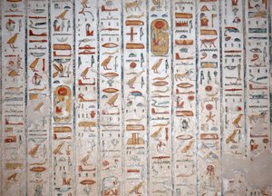 Vægmaleri af hieroglyffer, Kongernes Dal, Luxor af Egyptian Egyptian