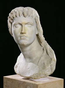 Buste af Cleopatra II (172-116 f.Kr.) eller af hendes datter Cleopatra III (141-101 f.Kr.) (marmor)
