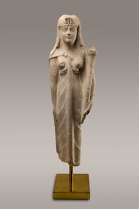 Statue af en ptolemæisk dronning, måske Cleopatra VII, 200-30 f.Kr. (dolomitisk kalksten)