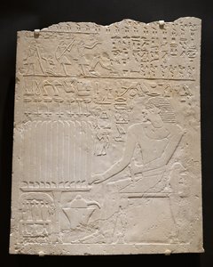 Relief fra Khnumtis grav, ca. 2345-2184 f.Kr. (hvid kalksten) af Egyptian School