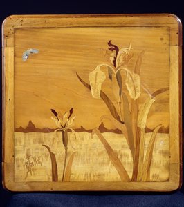 Bord i jugendstil, af Emile Galle (1846-1904), valnød med finerfinish og forskellige træsorter, detaljer, Frankrig, 20. århundrede af Emile Galle