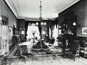 Addison Road 18: tegnestue, 1890 af English Photographer