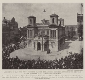 Et møde mellem øst og vest, Viscount Hayashi, den japanske minister, afslørede den restaurerede statue af dronning Anne, i Kingston-on-Thames, 3. maj 1902 af English Photographer