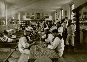 A Room in the Naval Barracks, Whale Island, Portsmouth (s/h-billede) af English Photographer