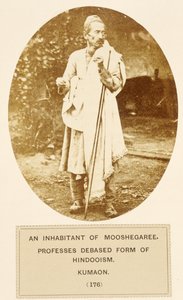 En indbygger i Mooshegaree, bekender sig til en fornedret form for hindooisme, Kumaon, fra The People of India, af J. Forbes Watson, udgivet 1868 (albumin print) af English Photographer