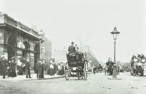 Baker Street Station, Marylebone Road, Westminster LB: kigger mod øst ved Baker Street, 1895 af English Photographer