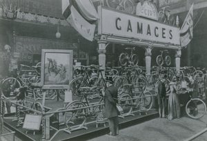 Cykler i Gamages af English Photographer