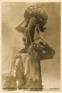 Den britiske skuespillerinde Sylvia Sablanc som Josephine i The Medal and the Maid (s/h-foto) af English Photographer