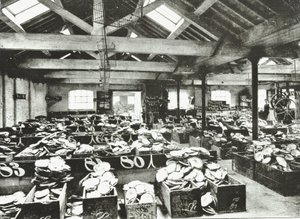 Bull Wharf, indre af Shell Warehouse, London, 1890 af English Photographer