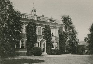 Charles Dickens House, Gadshill af English Photographer