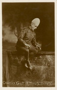 Charles Goff som Klumpe-Dumpe (s/h foto) af English Photographer