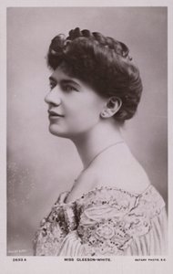 Cicely Gleeson-White, engelsk sopran af English Photographer