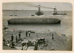 Cleopatras Needle forlader Alexandria af English Photographer
