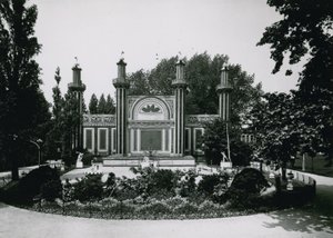Cremorne Gardens; London: Fyrværkeritemplet af English Photographer