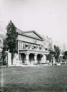 Cremorne Gardens, London: Swiss Cottage af English Photographer