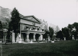 Cremorne Gardens; London: Swiss Cottage af English Photographer