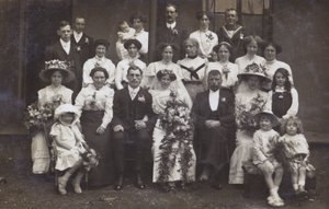 Edwardiansk bryllupsfotografi, ca. 1910 (s/h-foto) af English Photographer