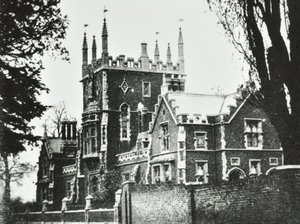 Elizabethan School, Broomhouse Lane: eksteriør, 1880 af English Photographer