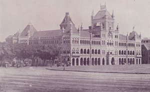 Elphinstone College, Bombay af English Photographer