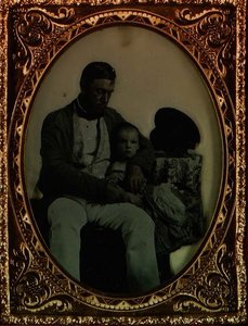 Far og barn, ca. 1850 (ambrotype_ af English Photographer