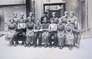 Kvindelige arbejdere ved Woolwich Arsenal, London (s/h foto) af English Photographer