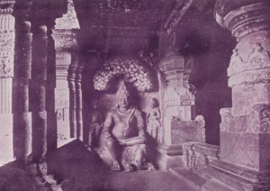 Figur af Indra, Ellora Caves af English Photographer