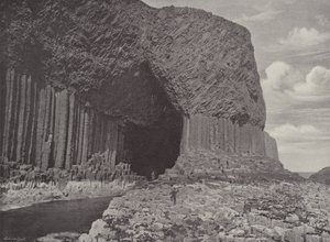 Fingals-hulen, Staffa af English Photographer