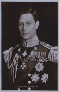 HM King George VI (s/h foto) af English Photographer