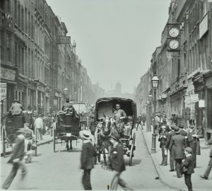 Hatton Garden: ser mod nord fra Holborn Circus, London, 1895 af English Photographer