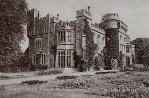 Hawarden Castle, hjemsted for den engelske politiker og premierminister William Gladstone, Hawarden, Flintshire, Wales (s/h foto) af English Photographer