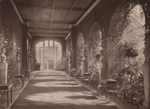 Holland House, London: Konservatorium, der fører fra Ball Room (s/h-billede) af English Photographer