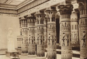 Interiør af det egyptiske museum med Philae Portico af English Photographer