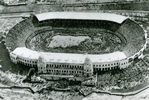 Invasion af stadion til den første Wembley Cup-finale, 1923 af English Photographer