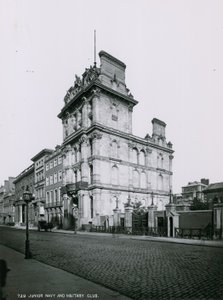 Junior Navy and Military Club, London af English Photographer