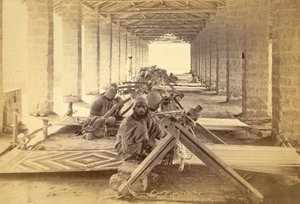 Karachis fængselsvævere. 1873 (fotografisk aftryk) af English Photographer