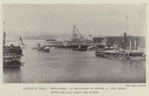 Lancering af HMS Implacable i Devonport den 11. marts, fartøjet efter at hun havde taget vandet af English Photographer
