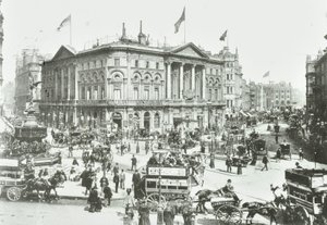 London Pavilion, Piccadilly Circus, Westminster LB: kigger mod øst, 1895 af English Photographer