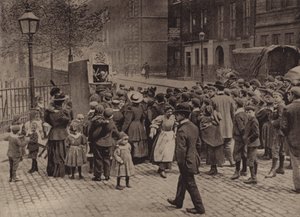 London: Punch and Judy Show (s/h-billede) af English Photographer